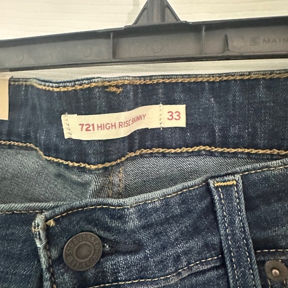 Levi’s Women’s 721 High Rise Skinny Jeans 33-30 - Picture 4 of 8